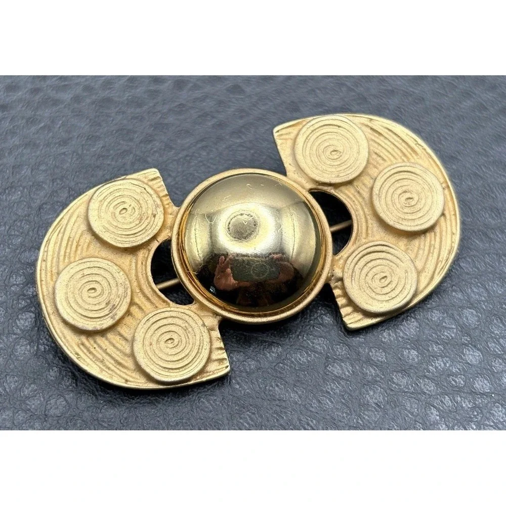 Vintage 80s Chunky Gold Tone Applied Spirals Brooch Pin Runway Mod